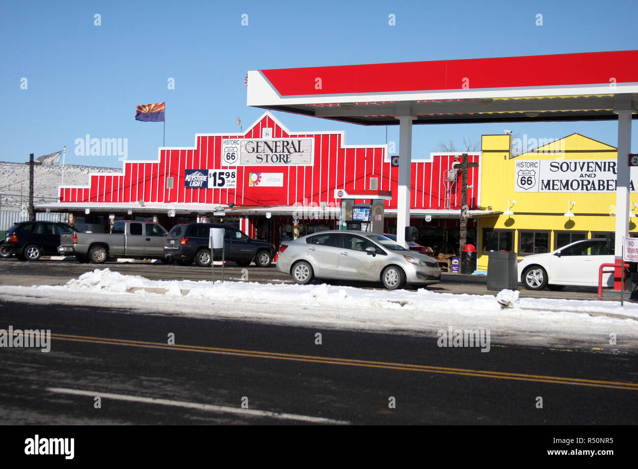 Boutiques pittoresques en bord de route par la route 66 à Seligman, Arizona, Etats-Unis Banque D'Images