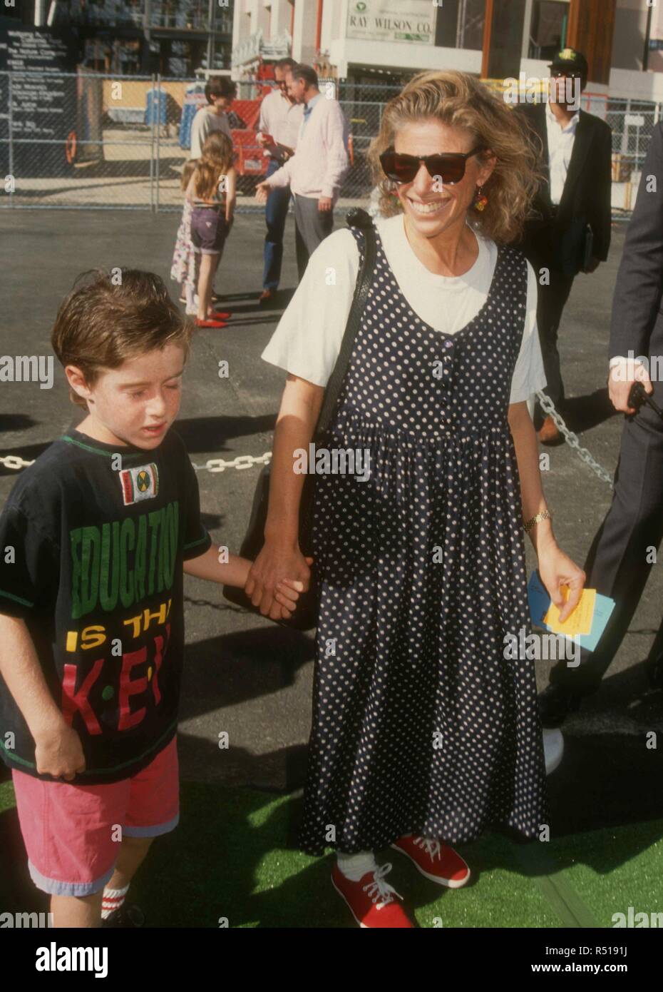 UNIVERSAL CITY, CA - 6 mars : fils de l'actrice Elizabeth Glaser et Jake Glaser assister à 'Teenage Mutant Ninja Turtles III' création le 6 mars 1993 au cinéma Cineplex Odeon à Universal City, en Californie. Photo de Barry King/Alamy Stock Photo Banque D'Images