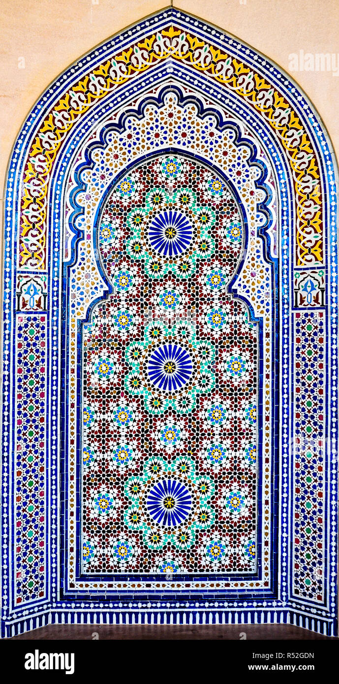 Le design intérieur de la Grande Mosquée Sultan Qaboos Banque D'Images