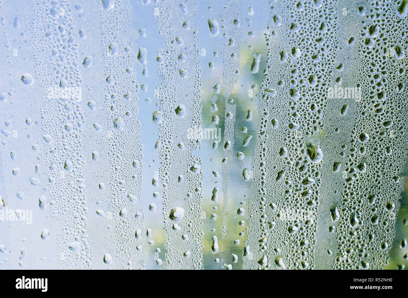 Gouttes d'eau sur le verre Banque D'Images
