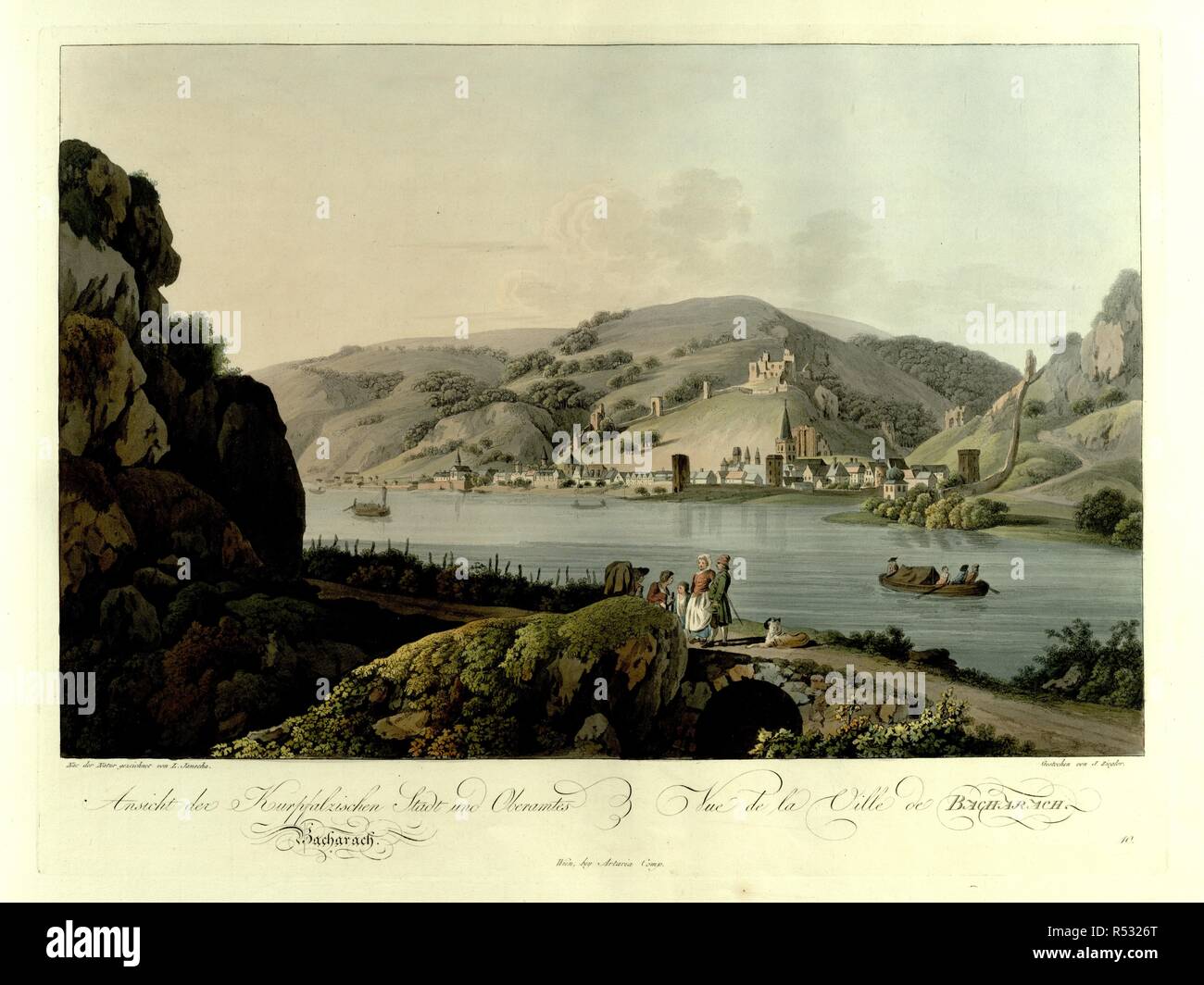 Un couple avec un jeune enfant et un chien parler à deux marchands sur une route par le Rhin à l'avant-plan. Une vue de la ville de Bacharach, sur la rive opposée, et les ruines de château Stahleck et des anciens remparts de la ville sur une colline dans l'arrière-plan. Ansicht der Kurpfalzischen Oberamtes Stadt und Bacharach  = Vue de la Ville de Bacharach. Wien : bey Artaria Comp., [1798]. à la main, gravure. Source : 6 Cartes.tab.12, la plaque 15. Langue : Allemand et Français. Auteur : Ziegler, J. Banque D'Images