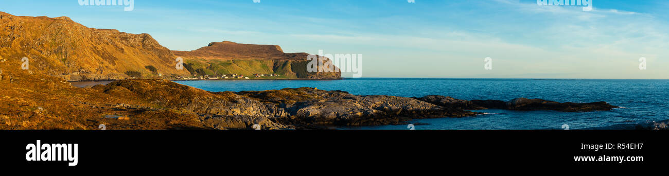 Paysage panoramique à l'île de Runde Herøy kommune, côte ouest de l'Atlantique, Møre og Romsdal (Norvège). Banque D'Images