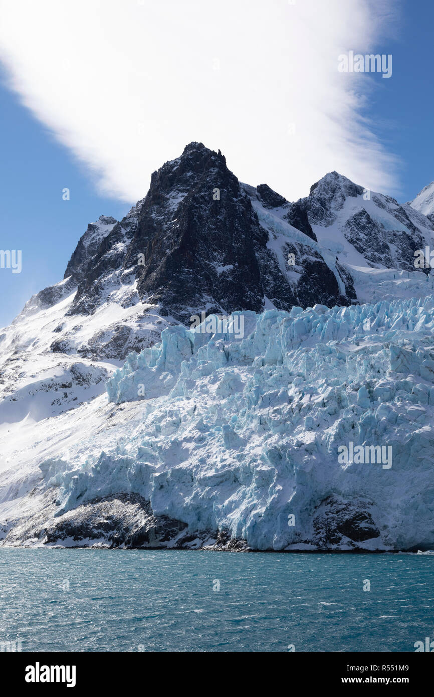 Couleur bleu glacier dans le Fjord Drygalski en Géorgie du Sud,  l'Antarctique Photo Stock - Alamy