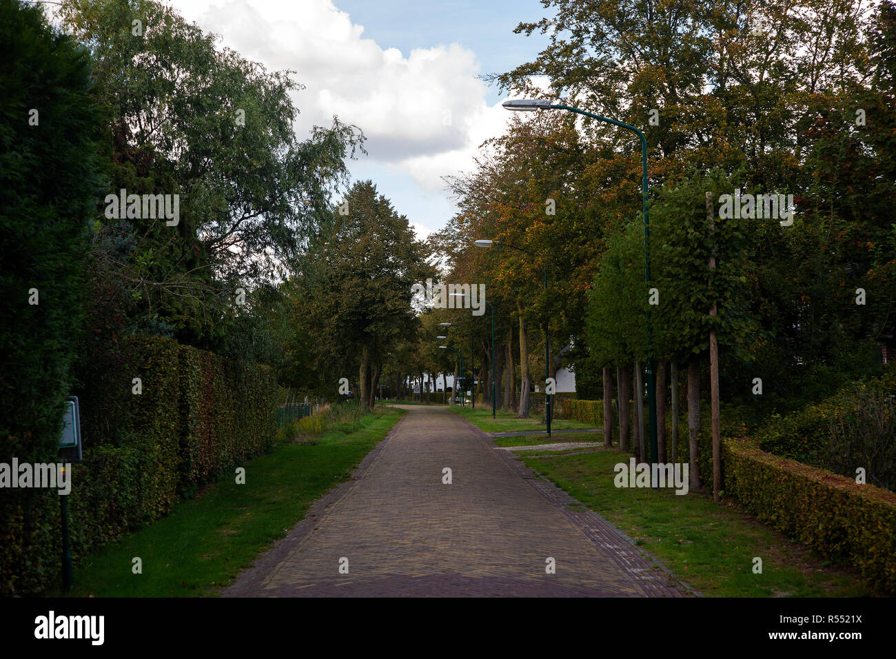 Dutch Village Road ; Strijp, Drenthe, Pays-Bas Banque D'Images