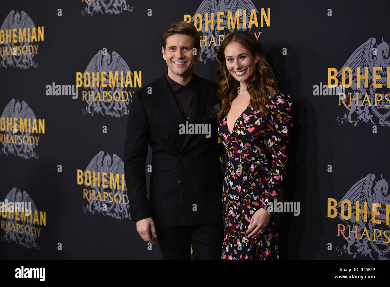 Allen Leech et Jessica Herman assister à 'Bohemian Rhapsody' New York première au Théâtre de Paris le 30 octobre 2018 dans la ville de New York. Banque D'Images