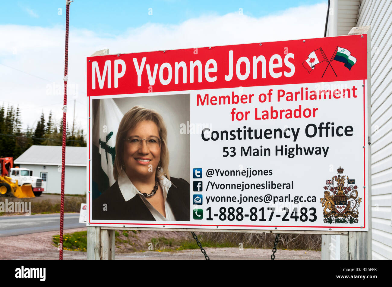 Un signe pour le bureau de circonscription de Yvonne Jones, un homme politique canadien de descendance inuite et député libéral de la circonscription de Labrador. Banque D'Images