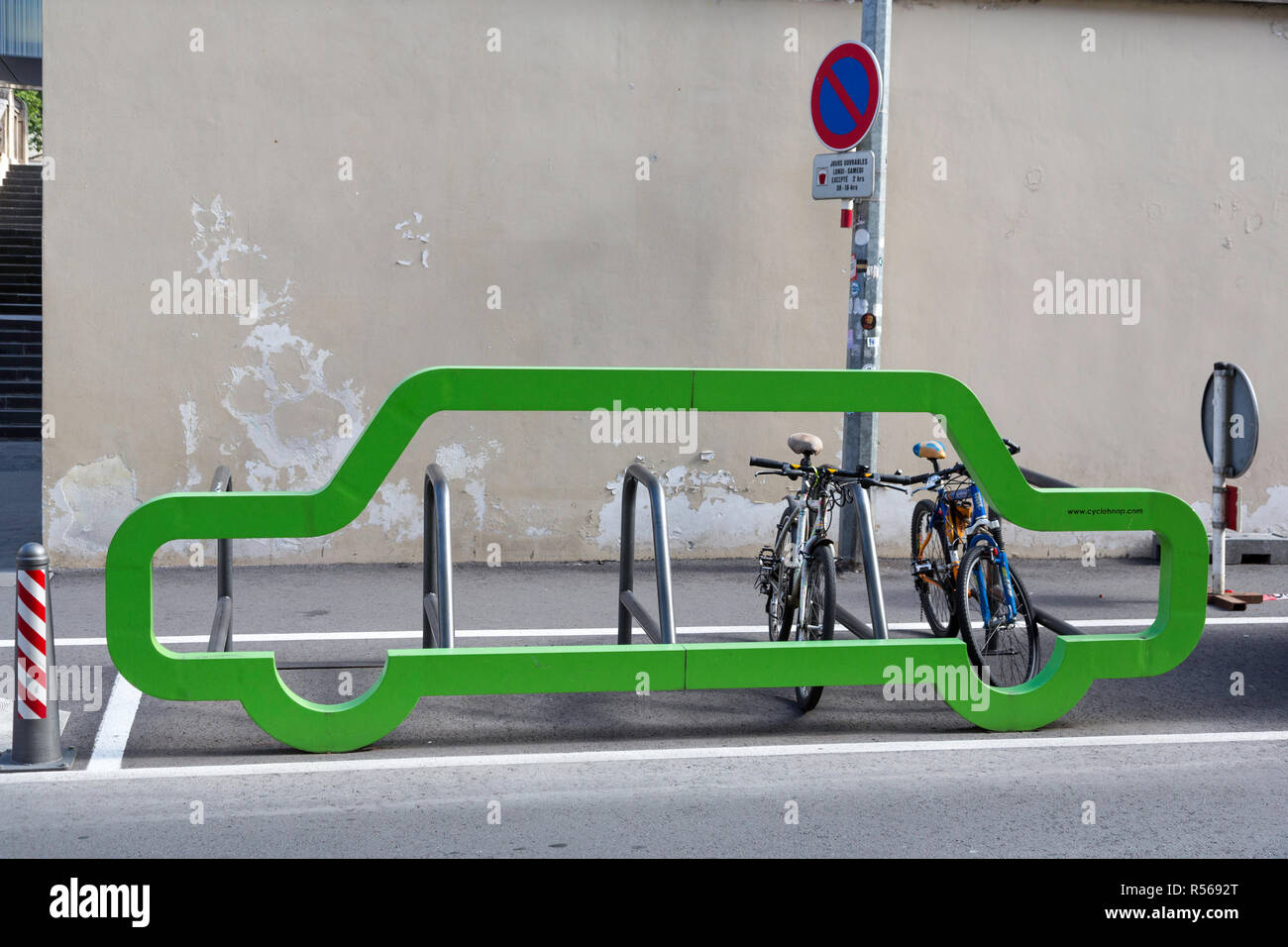 La Ville de Luxembourg, Luxembourg. Place de parking pour vélos. Banque D'Images