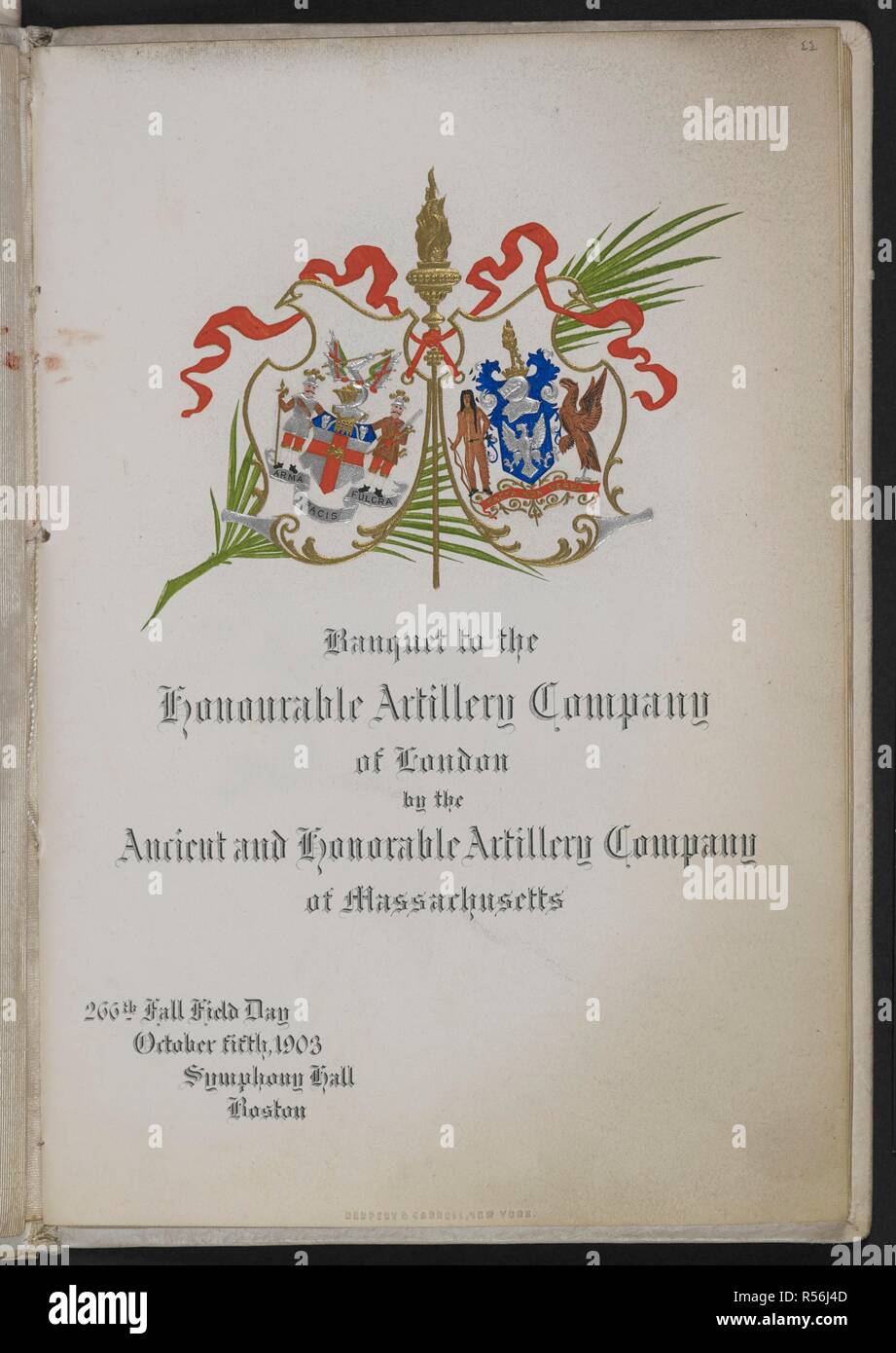Couverture pour un menu d'un banquet à l'Honorable Artillery Company de Londres par l'ancienne et honorable compagnie d'artillerie du Massachusetts (5 octobre 1903). Le Symphony Hall, Boston. . [Une collection de cartes de menu de dîners et rapports de célébrations dans les Etats-Unis d'Amérique dans les années 1890-1904, formé par Mlle F. E. Buttolph. Lié dans trois volumes.]. [1890-1904.]. Voir aussi le fichier : N10002-50. Source : C.120.f.2. Volume 3 n°22. Langue : Anglais. Banque D'Images