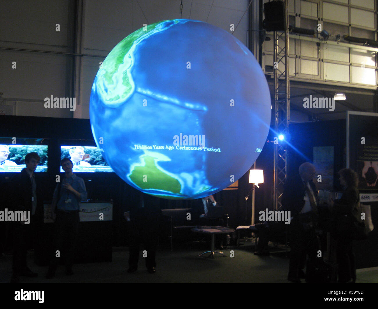 La science sur une sphère sur le centre des États-Unis au cours de la CDP15 (Conférence des Parties à la Convention-cadre des Nations Unies sur les changements climatiques) à Copenhague, Danemark le 10 décembre 2009. Banque D'Images