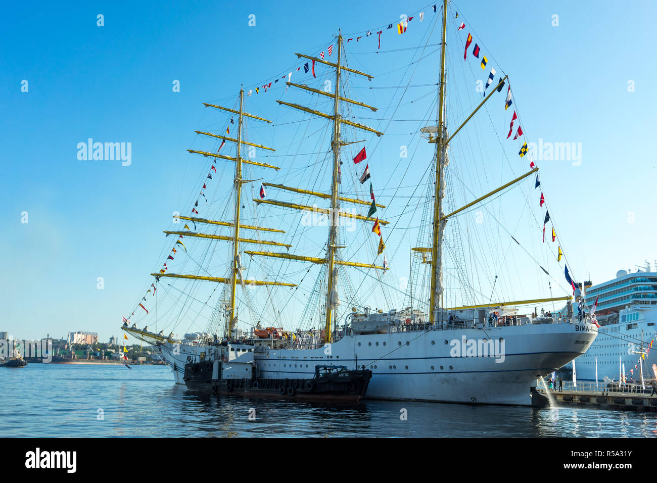 Vladivostok, Russia-September 9, 2018 : Indonesian voilier 'Bima Suci' dans le port de la ville. Banque D'Images