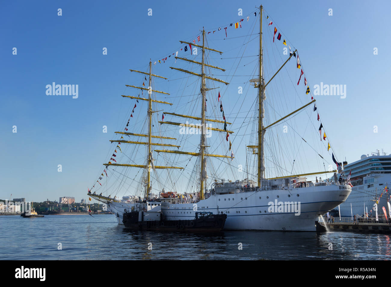 Vladivostok, Russia-September 9, 2018 : Indonesian voilier 'Bima Suci' dans le port de la ville. Banque D'Images