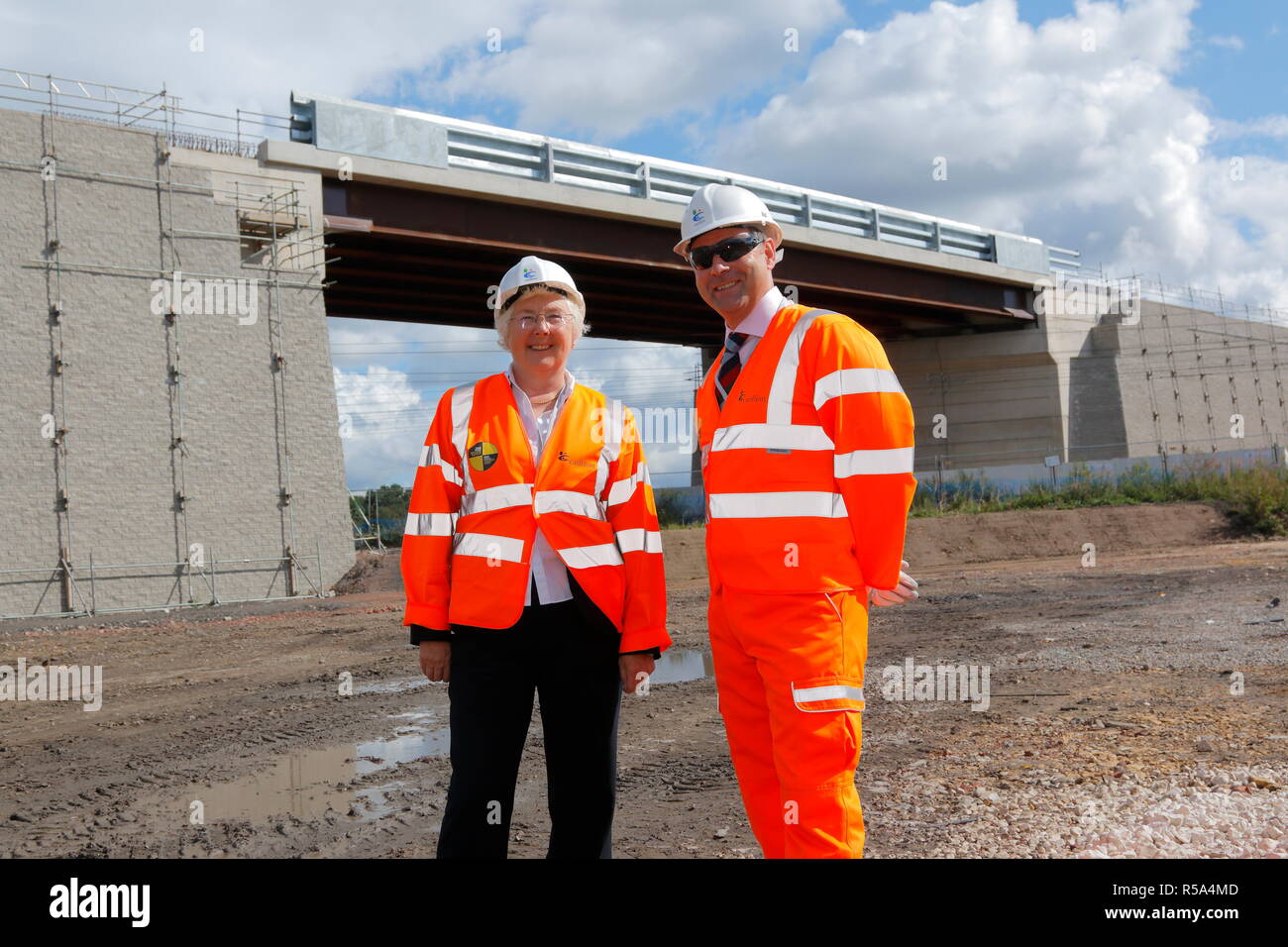 Le maire de Doncaster Ross Jones avec Carillion Ex Directeur Richard Howson au cours de leur réunion sur l'FARRRS la phase un link road. Banque D'Images