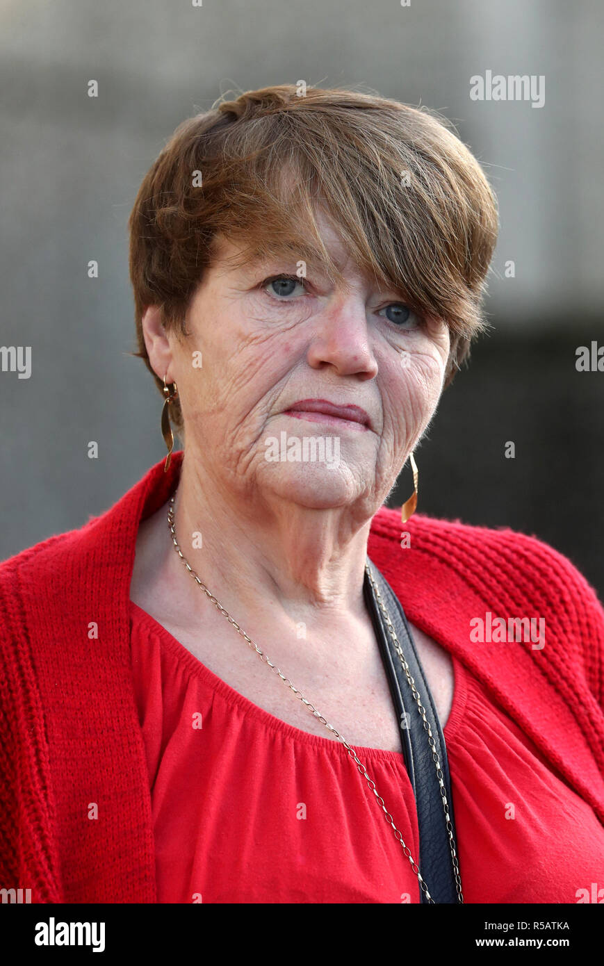 Tanya, El-Keria El-Keria la mère d'Amy, arrive à la cour des magistrats de Brighton pour une affaire judiciaire après une enquête criminelle a été lancée par le Bureau pour la santé et la sécurité dans le secteur de la santé mentale, le Prieuré de groupe, après la mort d'Amy, qui El-Keria a été traité à Ticehurst Chambre hôpital psychiatrique dans l'East Sussex en 2012, les avocats qui représentent sa famille dit. Banque D'Images