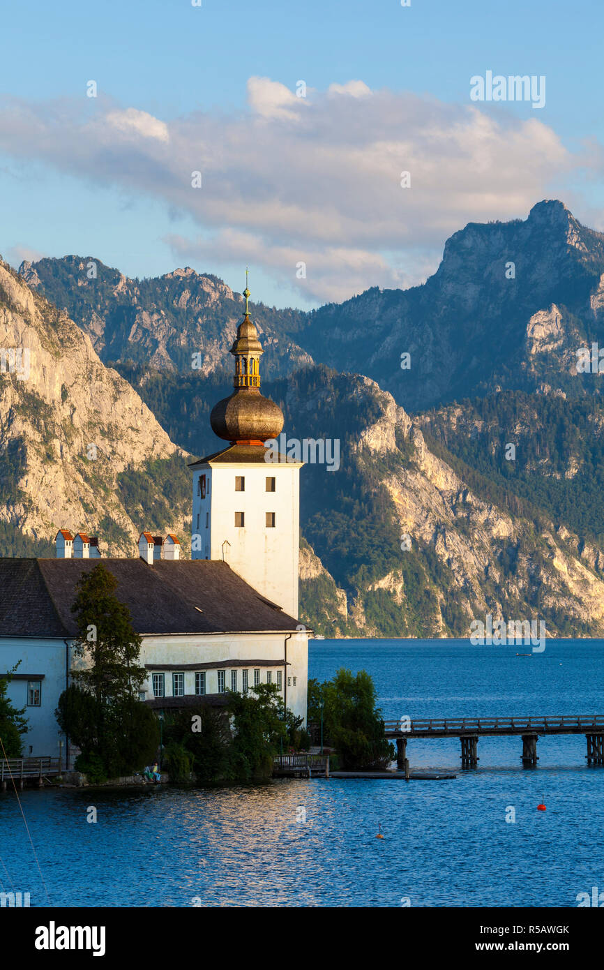 Schloss Ort sur le lac Traunsee, Gmunden, Salzkammergut, Haute Autriche, Autriche Banque D'Images Schloss Ort sur le lac Traunsee, Gmunden, Salzkammergut, Haute Autriche, Autriche Banque D'Images