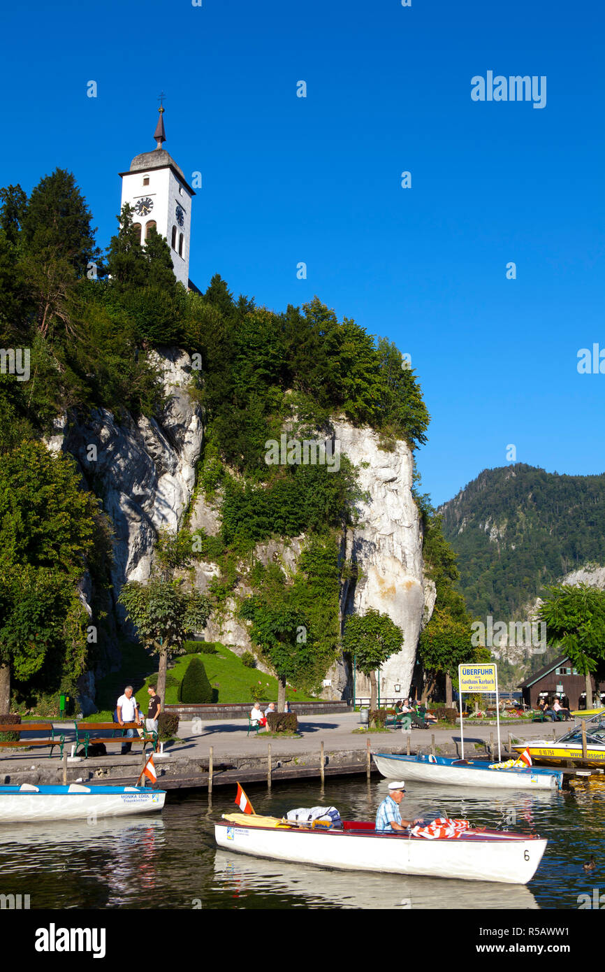 Johannesberg Chapelle & Le lac Traunsee, Traunkirchen, Salzkammergut, Haute Autriche, Autriche Banque D'Images Johannesberg Chapelle & Le lac Traunsee, Traunkirchen, Salzkammergut, Haute Autriche, Autriche Banque D'Images