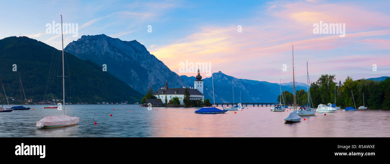 Schloss Ort sur le lac Traunsee, Gmunden, Salzkammergut, Haute Autriche, Autriche Banque D'Images Schloss Ort sur le lac Traunsee, Gmunden, Salzkammergut, Haute Autriche, Autriche Banque D'Images