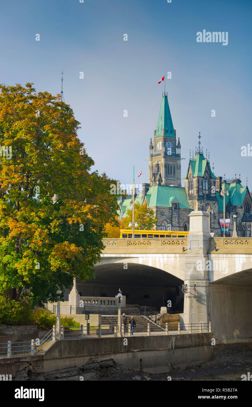 Le Canada, l'Ontario, Ottawa, le Parlement canadien à l'échelle du canal Rideau Banque D'Images