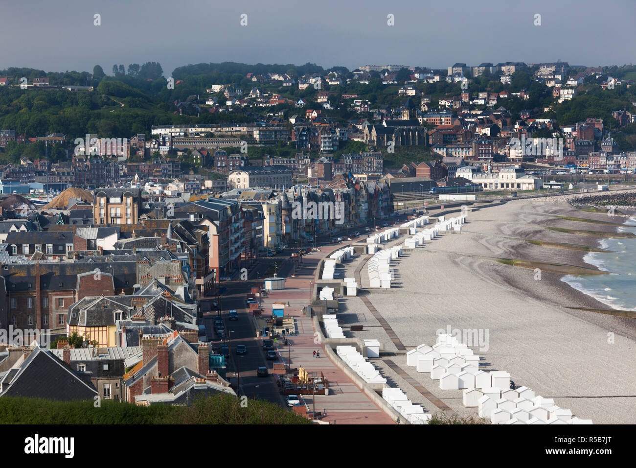 France, Haute-Normandie, Seine-Maritime, Mers Les Bains, station thermale de elevated view Banque D'Images