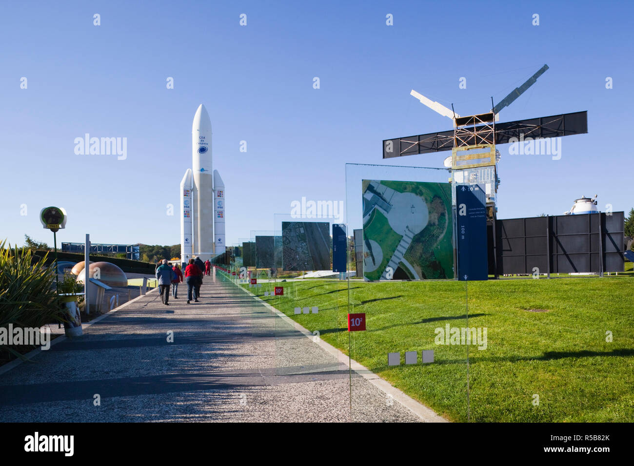 France, Région Midi-Pyrénées, Département, Toulouse, cité de l'espace le parc de l'espace, Ariane 5, Fusée Spatiale Française Banque D'Images