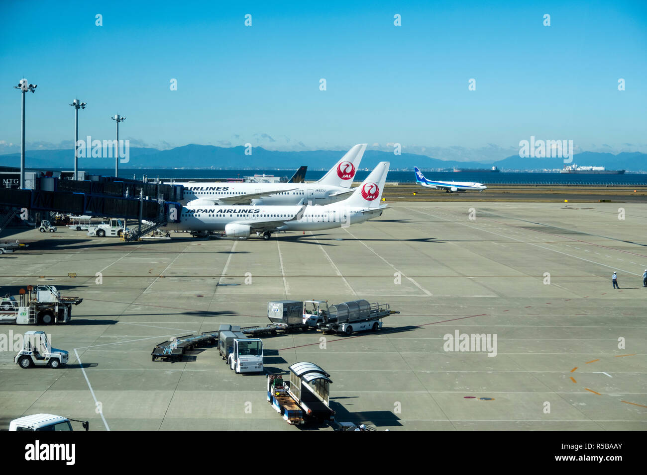 Des avions à l'aéroport international de Chubu Centrair, Nagoya, Japon, novembre 2018 Banque D'Images