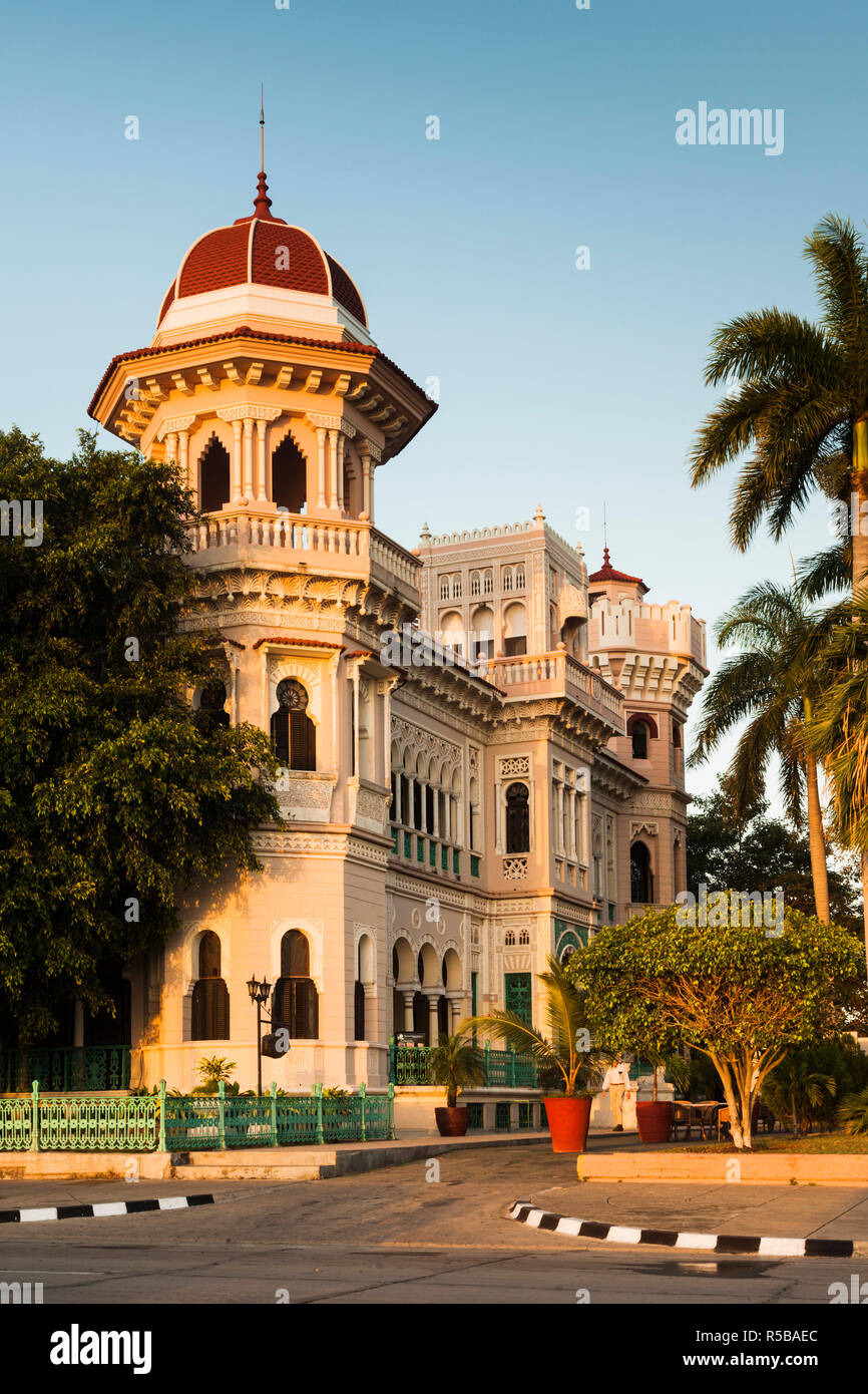 Cuba, Cienfuegos, Cienfuegos Province, Punta Gorda, Palacio de Valle, sucre restauré maison baron Banque D'Images