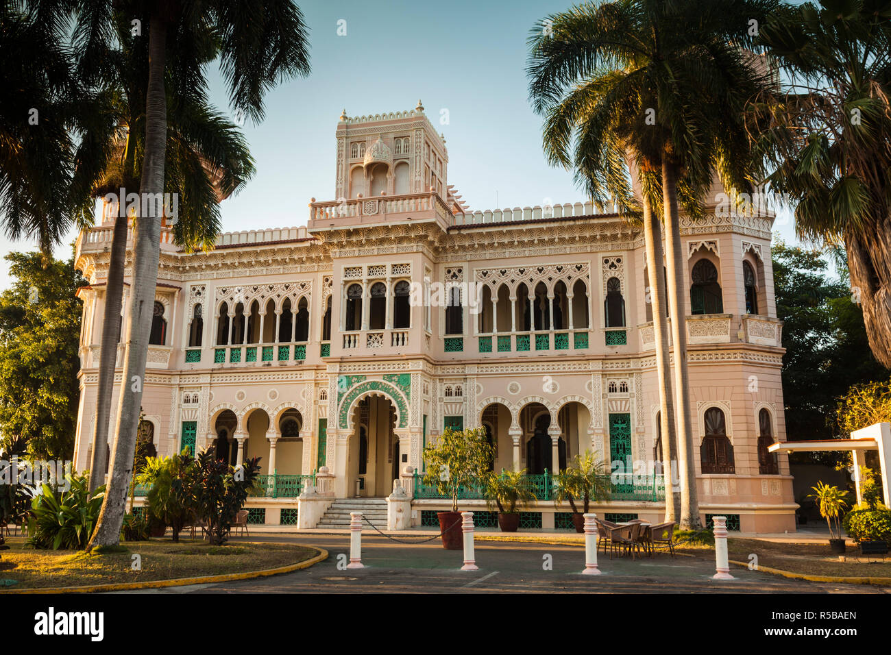 Cuba, Cienfuegos, Cienfuegos Province, Punta Gorda, Palacio de Valle, sucre restauré maison baron Banque D'Images