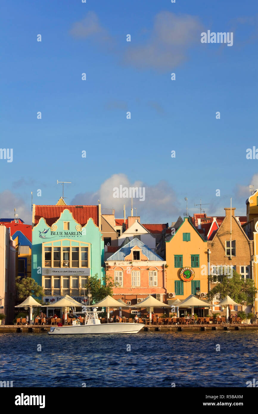 Caraïbes, Antilles néerlandaises Willemstad, Curaçao, (site du patrimoine mondial de l'UNESCO), l'architecture coloniale hollandaise, Punda Banque D'Images