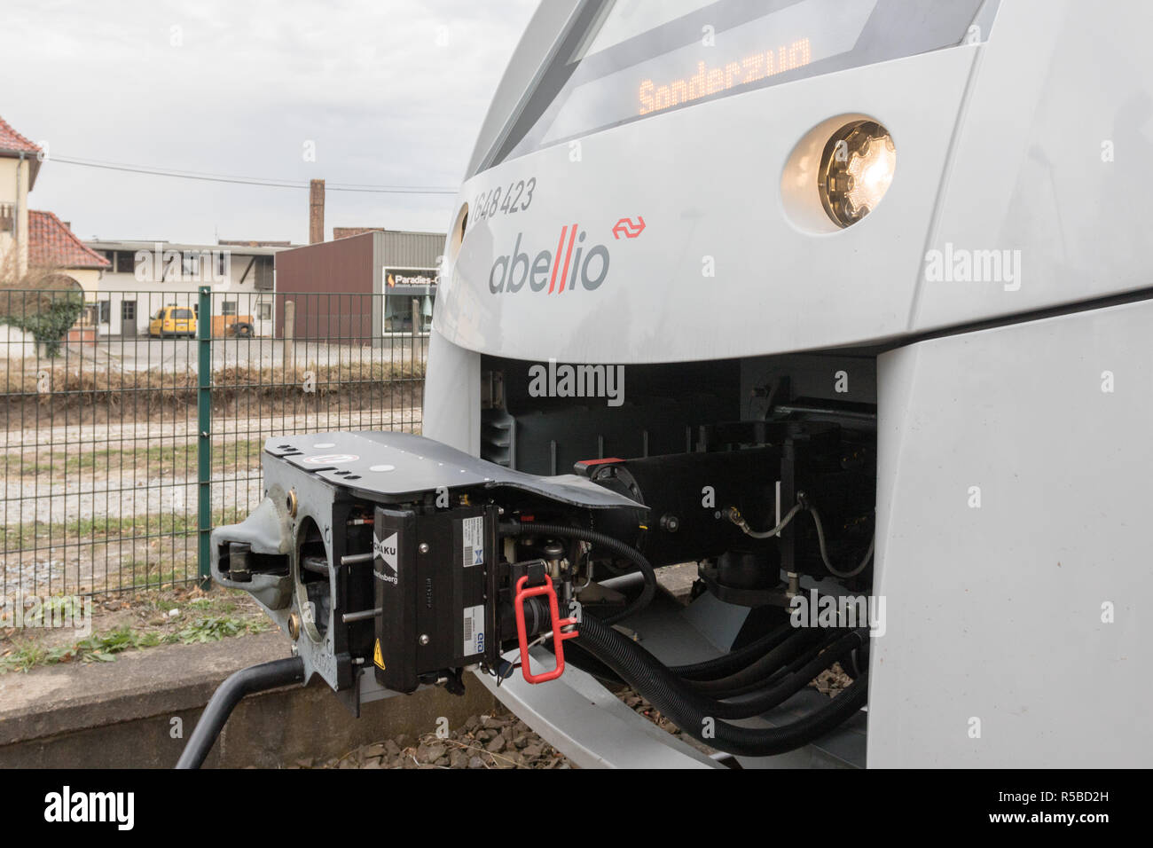 Dessau-Rosslau, Allemagne, 30 novembre 2018 - Détail d'un nouveau type d'Regional-Train d'Abellio Mitteldeutschland Alstom Lint. Banque D'Images