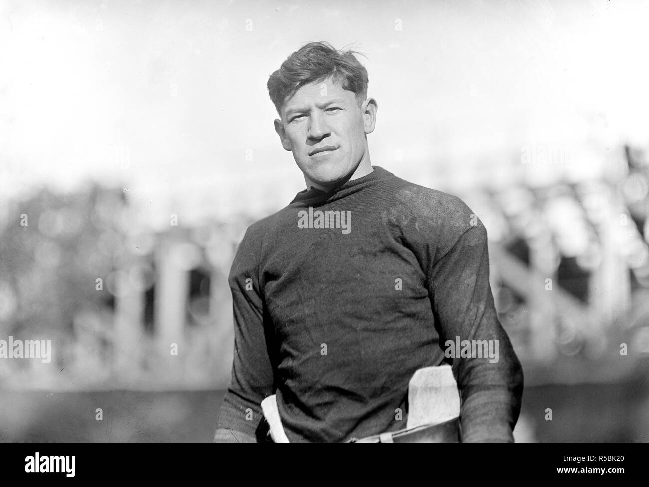 Fooball player Jim Thorpe ca. 1910-1920 Banque D'Images