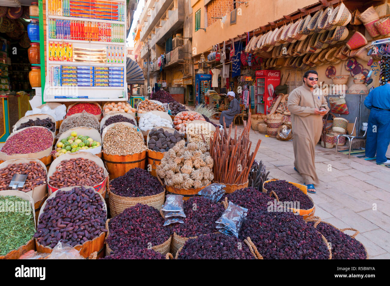 L'Égypte, de la Haute Égypte, Assouan, Vieille Ville Souk Banque D'Images