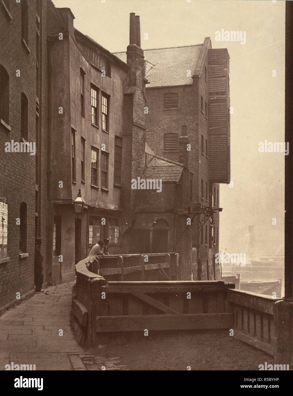 Overy St. Mary's Doc, Londres. c.1881. . [Cent vingt plaques avec texte, et quinze plaques inédites.]. [Londres, 1875-86.]. Source : Tab.700.b.3, no57. Banque D'Images