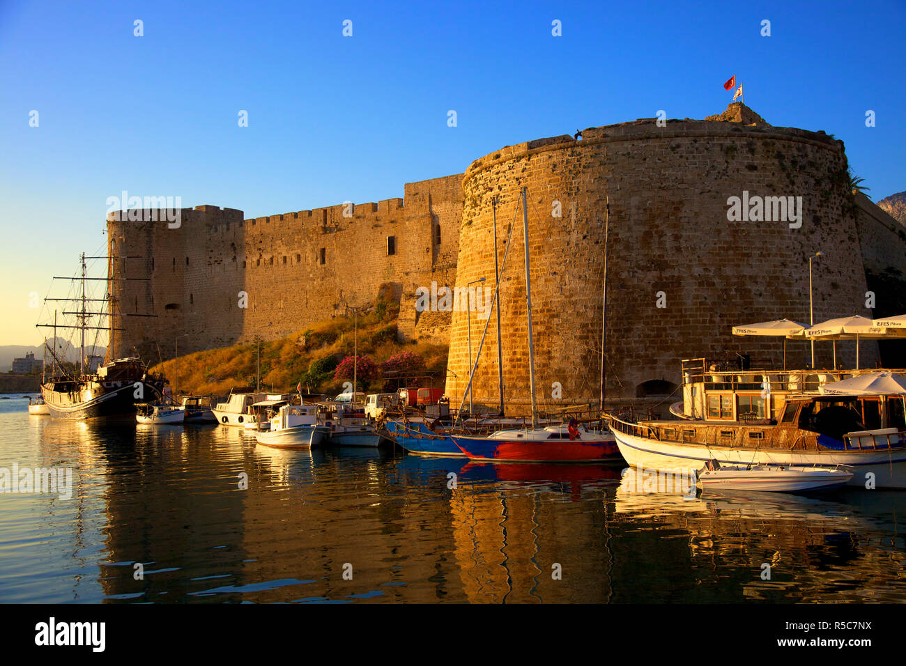 Château de Kyrenia et port de Kyrenia, Chypre du Nord Banque D'Images