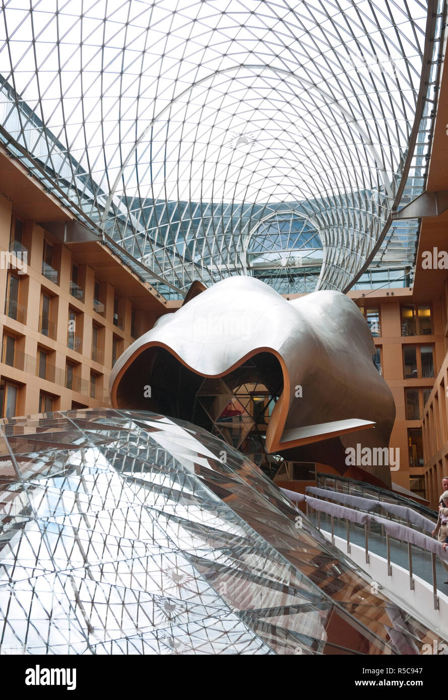 L Interieur De La Dz Bank Par Frank Gehry Sur La Pariser Platz