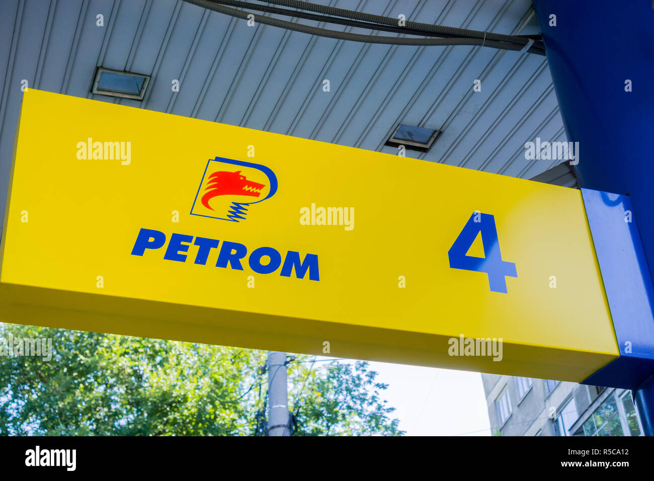 16 septembre 2017, Bucarest/Roumanie - logo de Petrom dans une station Banque D'Images