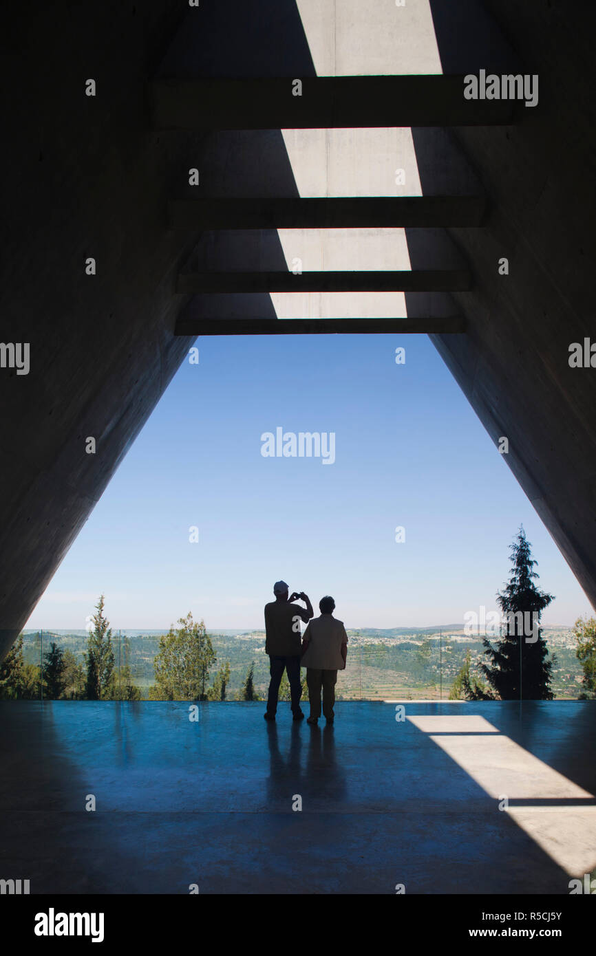 Israël, Jérusalem, le Mont Herzl, Vad Yashem, Mémorial de l'Holocauste vue plate-forme Banque D'Images