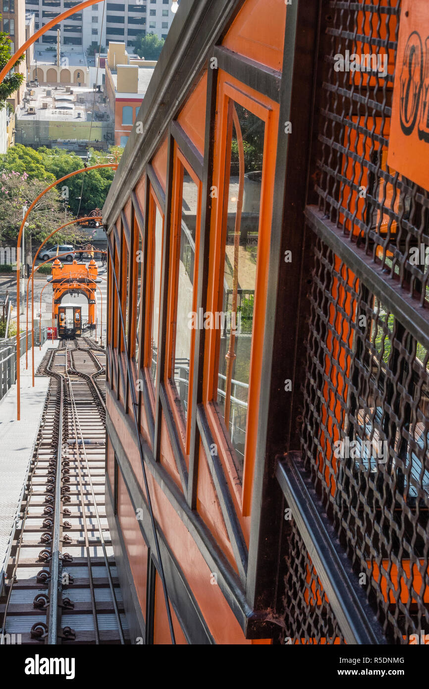 Le Vol des Anges est un monument 2 pi 6 po (762 mm) narrow gauge funiculaire dans le Bunker Hill de centre-ville de Los Angeles, Californie. Banque D'Images