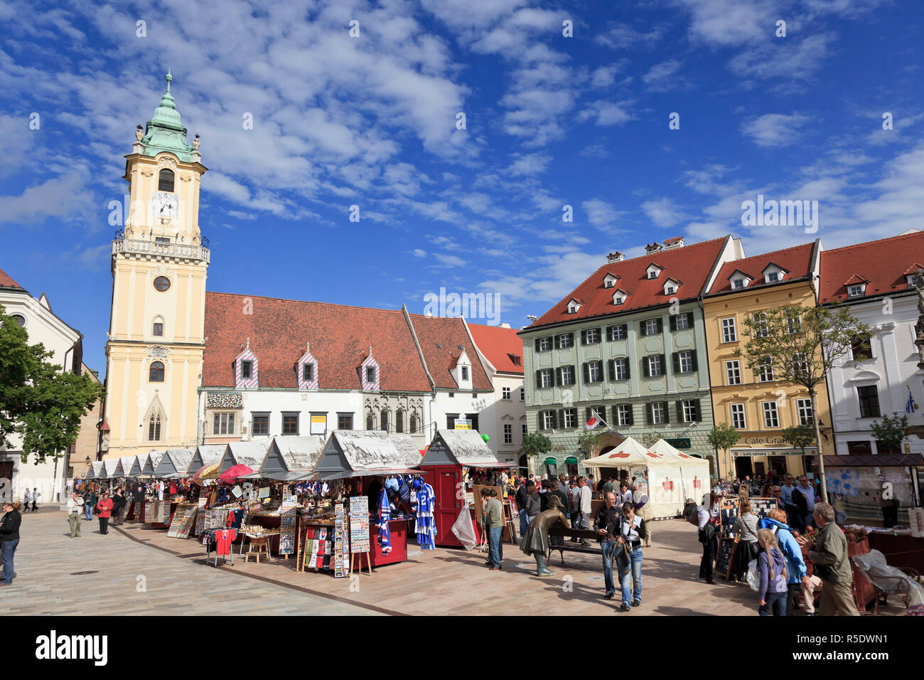 La Slovaquie, Bratislava, Vieille Ville, ancien hôtel de ville (Place Hlavne namestie) Banque D'Images