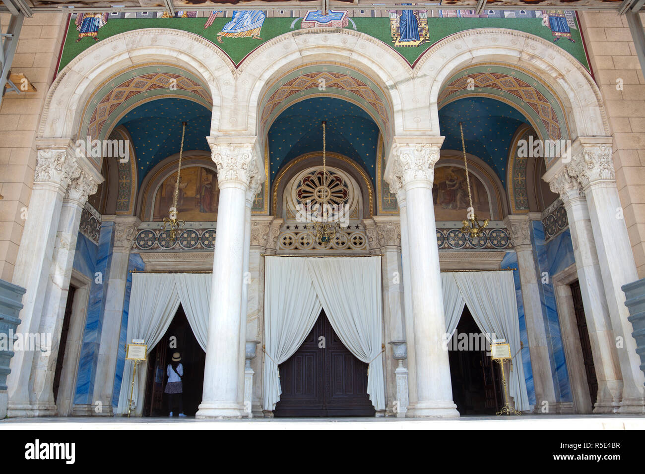 Grèce, Athènes, la cathédrale d'Athènes, Plateia Mitropoleos, entrée privée Banque D'Images