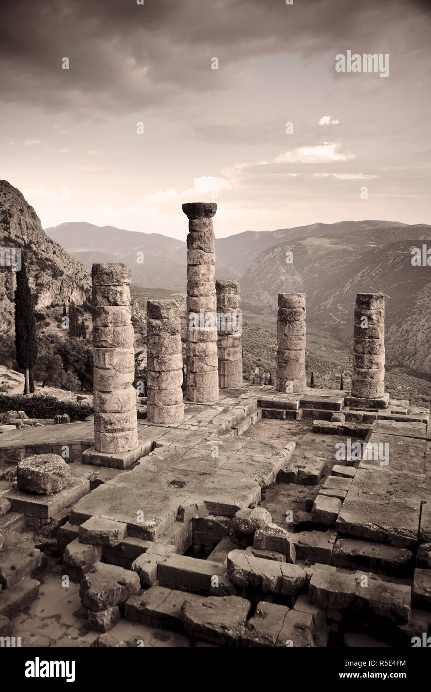 La Grèce, Delphes (Site du patrimoine mondial de l'UNESCO), Temple d'Apollon Banque D'Images