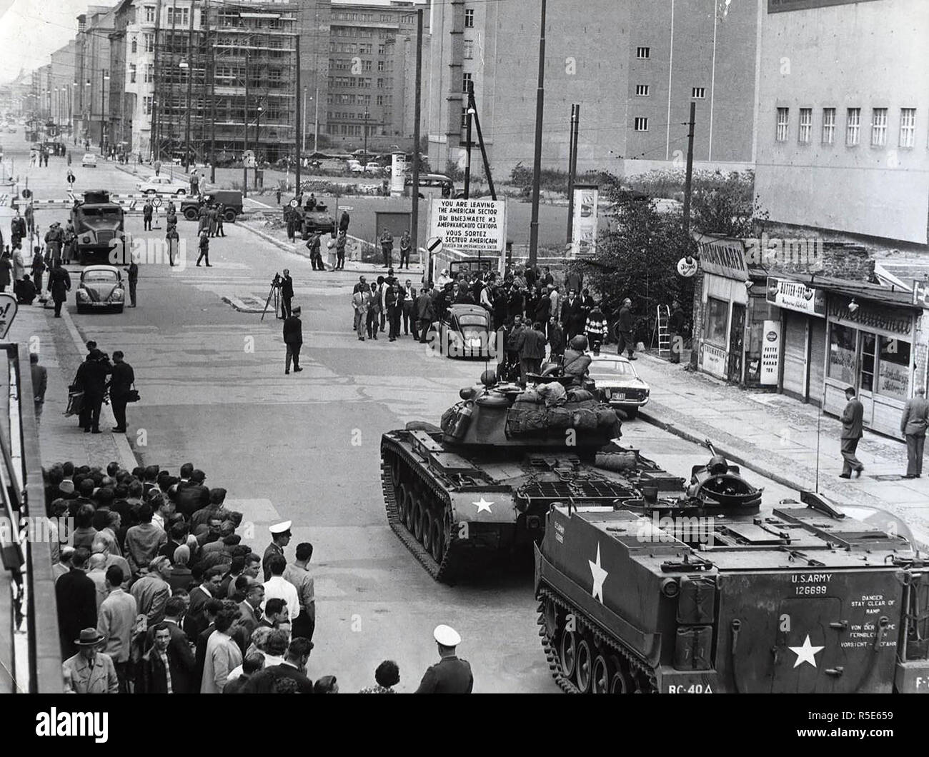 Berlin - réservoirs américains montrent de la force dans le secteur américain de Berlin (Berlin ouest) Banque D'Images