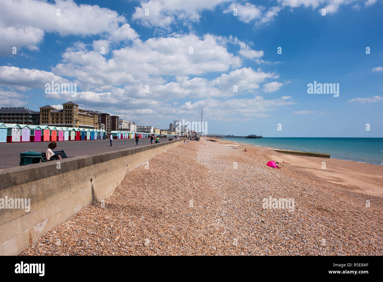 Front de mer de Brighton en été Banque D'Images