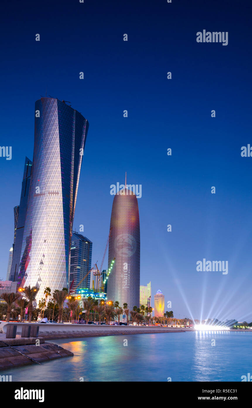 Qatar, Doha, Al Bidda Tower et Burj Qatar Banque D'Images