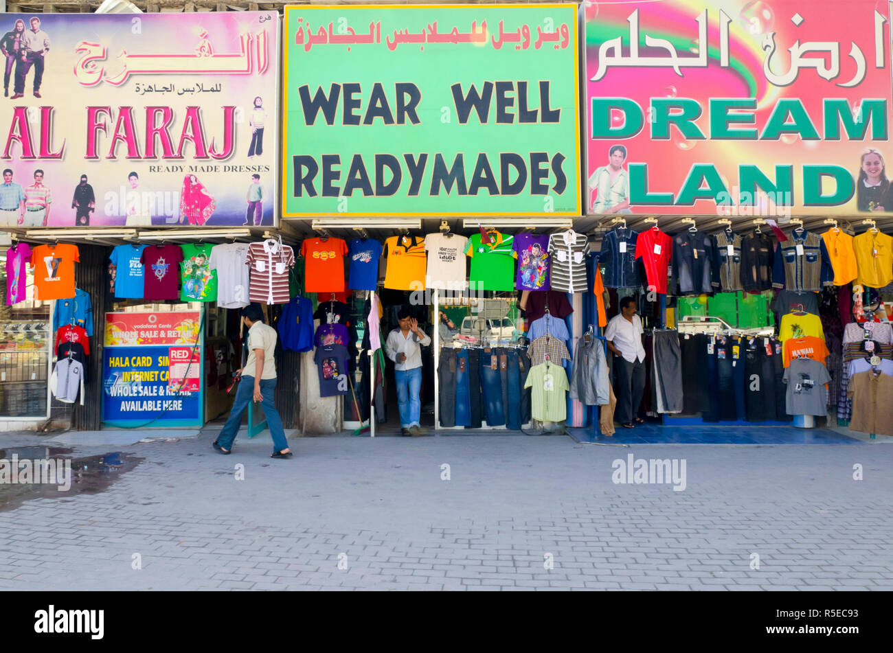Qatar, Doha, boutiques de vêtements Banque D'Images
