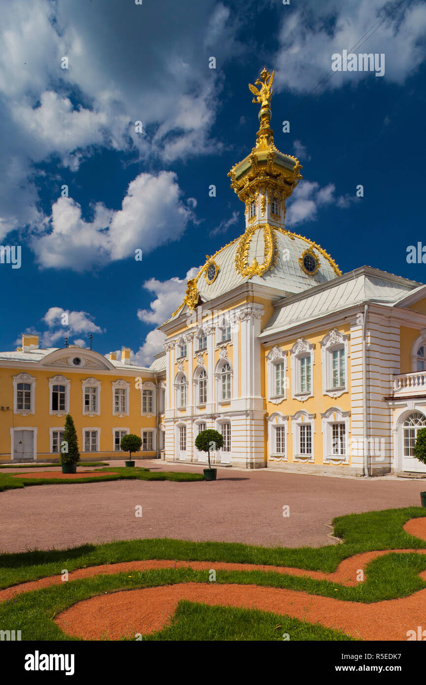 La Russie, Saint-Pétersbourg, Peterhof, Grand Palais Banque D'Images