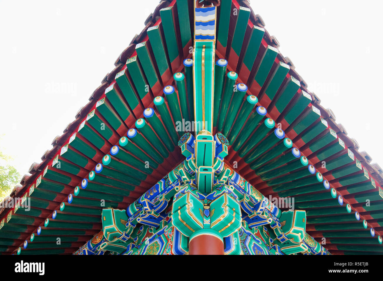 La Chine, Pékin, Temple du Lama tibétain Yonghe Gong, ou Détail de toit Banque D'Images