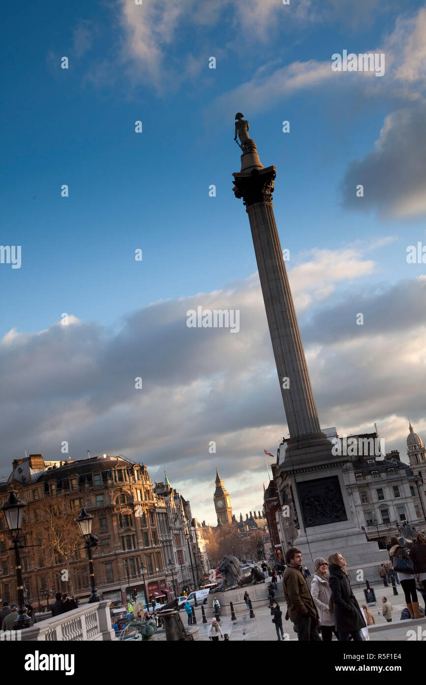 La colonne Nelson, Trafalgar Square, Londres, Angleterre Banque D'Images