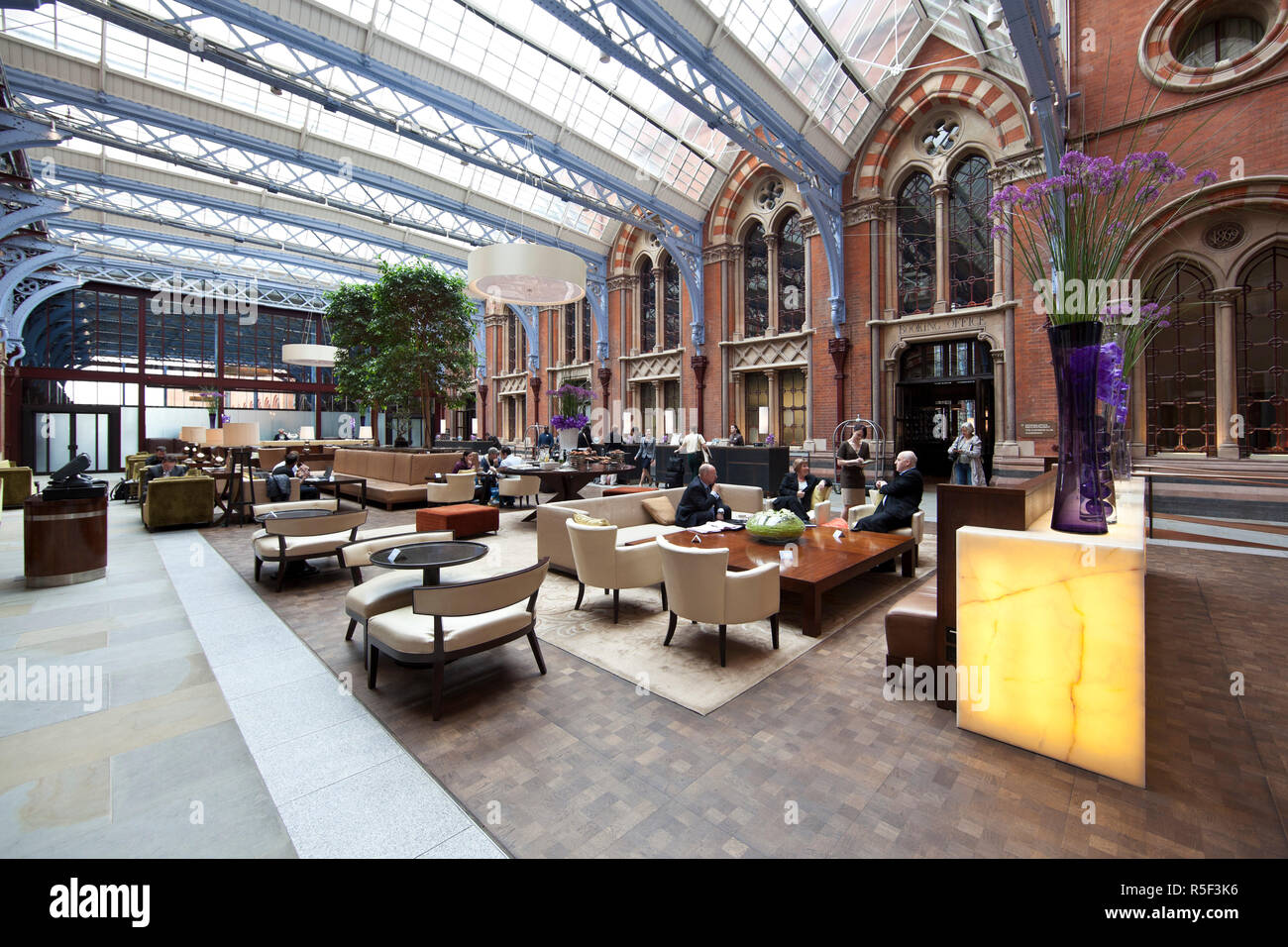 Hotel St Pancras, London, England, UK Banque D'Images