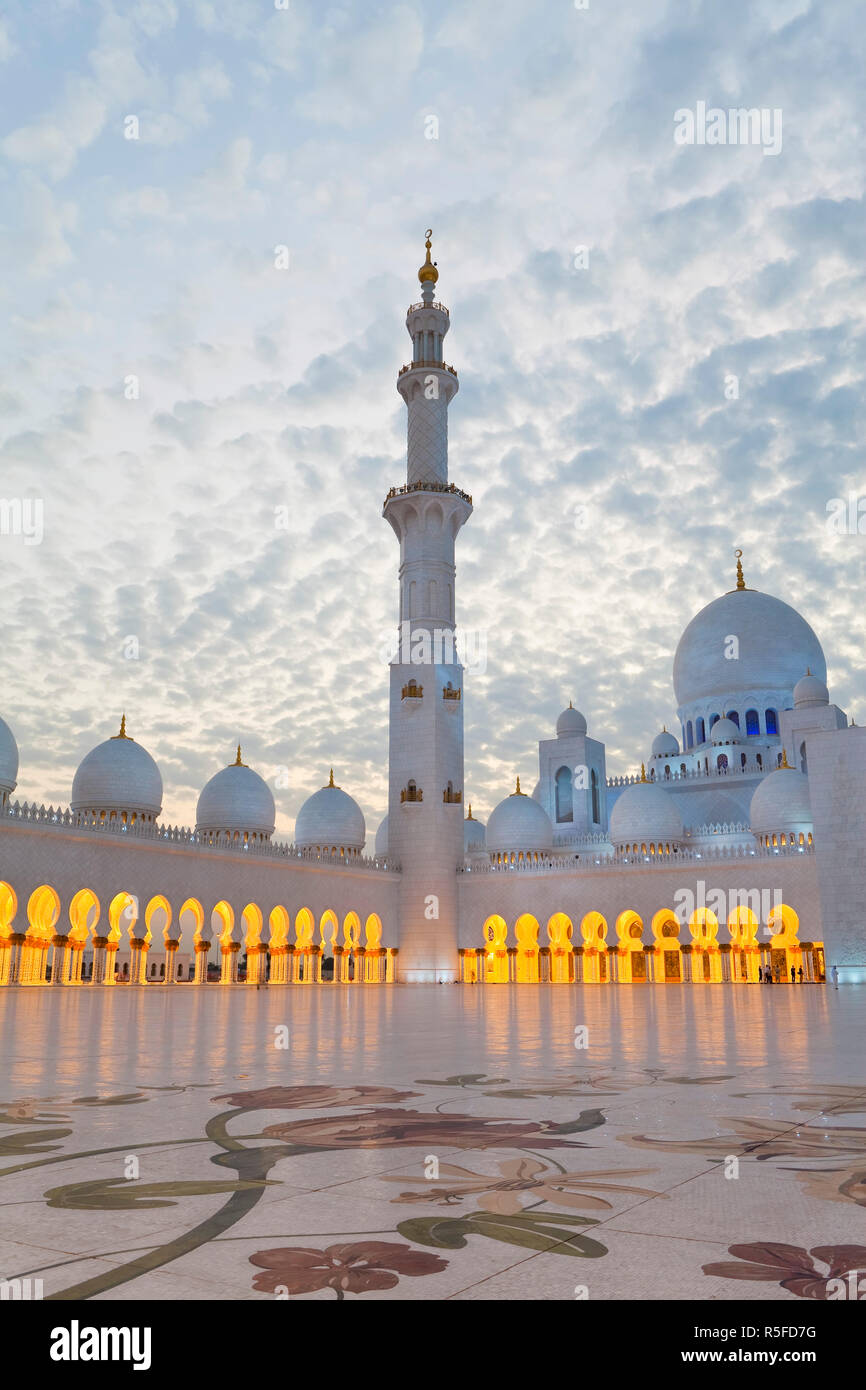 Emirats arabes unis (EAU), Abu Dhabi, Sheikh Zayed Bin Sultan Al Nahyan Mosquée Banque D'Images