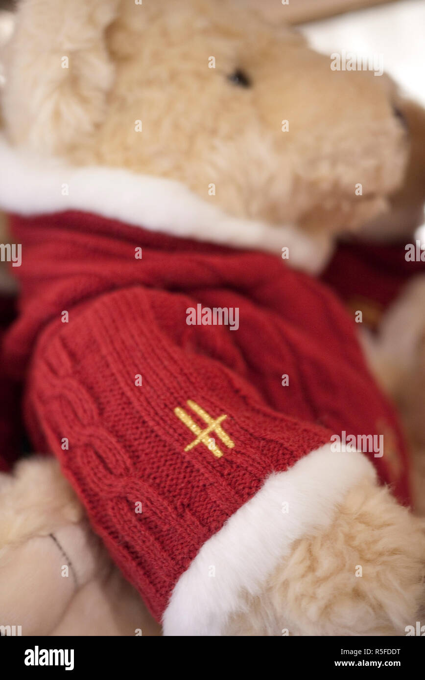 Harrods teddy, Harrods, Brompton Road, Knightsbridge, Londres, Angleterre Banque D'Images