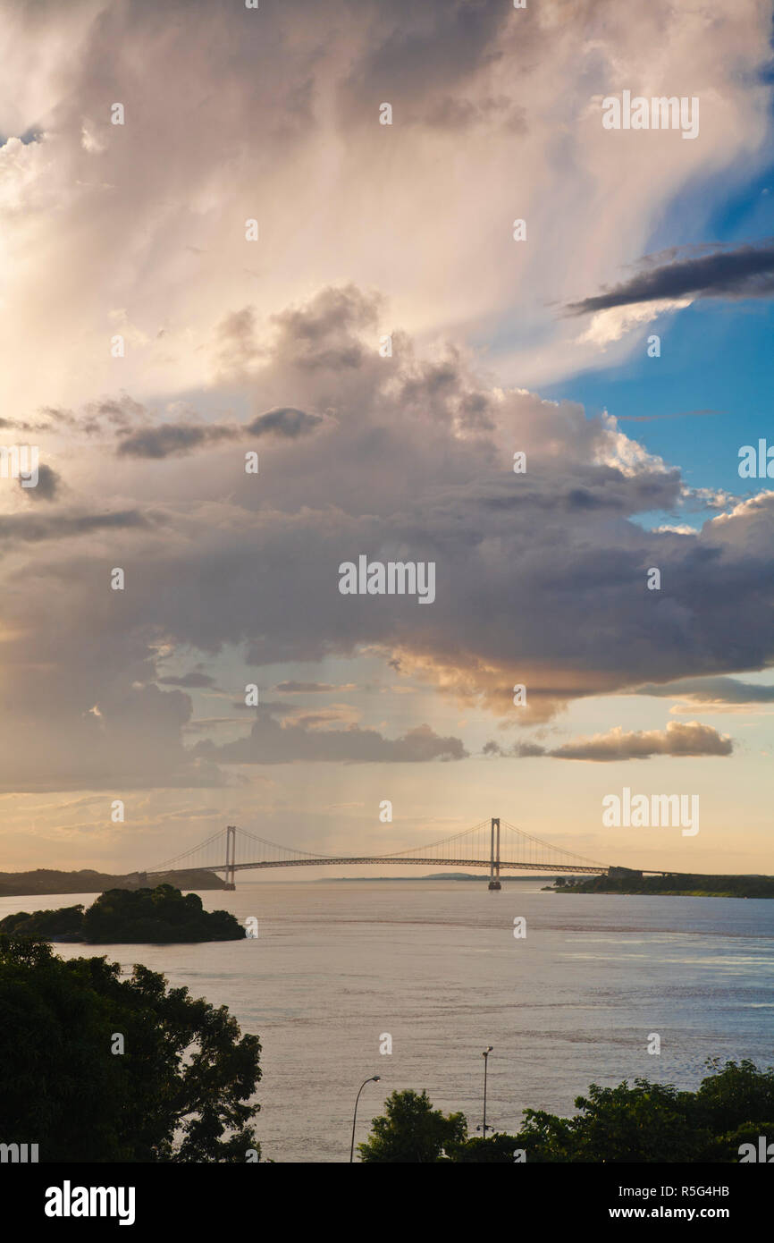 Venezuela, Caracas, vue de l'Orénoque et Puente de Angostura Banque D'Images